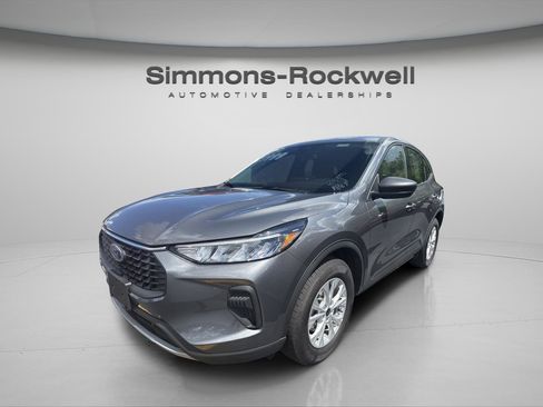 Used 2025 Ford Escape Active AWD/4WD image 1