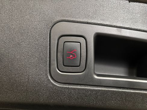 Used 2015 Tesla Model S 85 RWD image 22