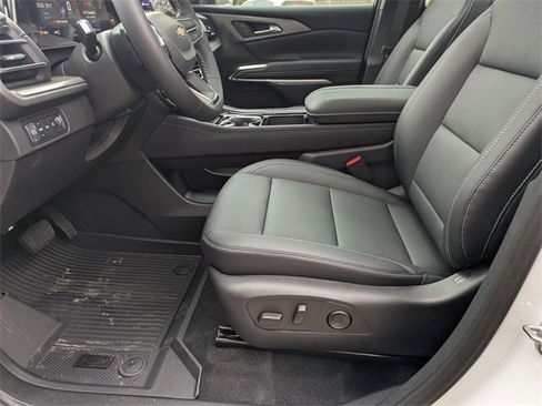 New 2026 Chevrolet Traverse LT w/ Sun and Wheel Package image 10