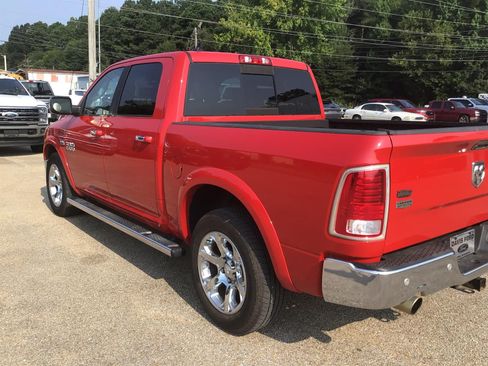 Used 2017 RAM 1500 Laramie w/ Convenience Group AWD/4WD image 15