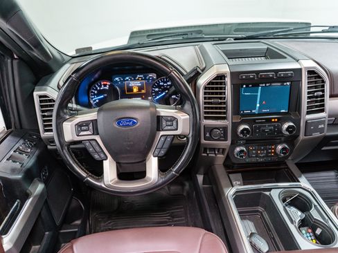 Used 2017 Ford F350 Platinum w/ Platinum Ultimate Package image 18