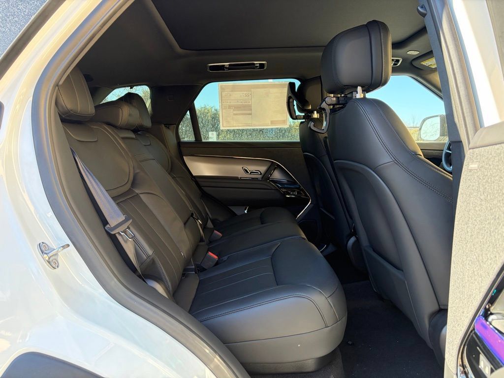 New 2026 Land Rover Range Rover Sport SE AWD/4WD image 40
