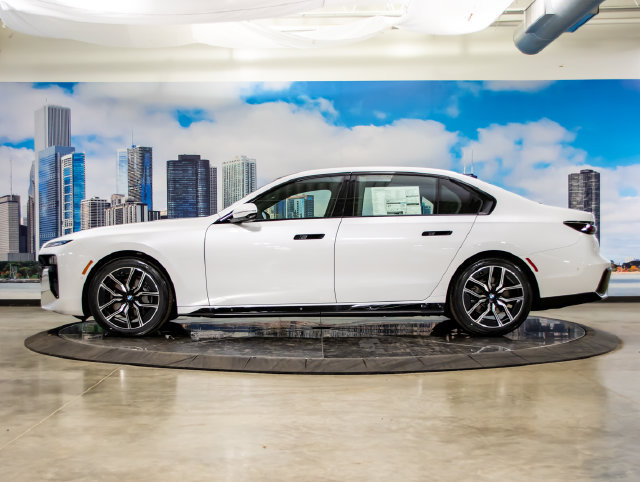 Used 2026 BMW 740i xDrive w/ Executive Package AWD/4WD image 6