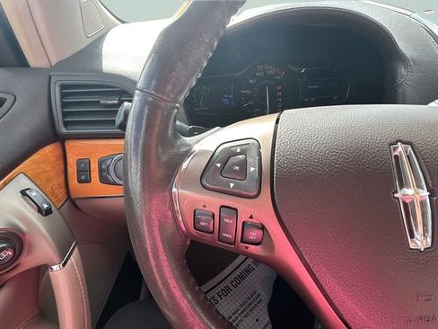 Used 2015 Lincoln MKX AWD w/ Equipment Group 101A image 19