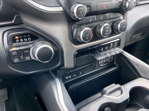 Used 2019 RAM 1500 Big Horn AWD/4WD image 24