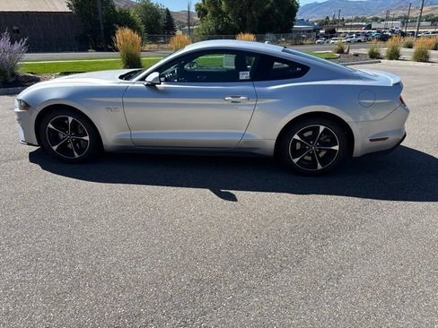 Used 2019 Ford Mustang GT w/ Equipment Group 301A RWD image 3