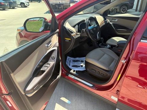 Used 2017 Hyundai Santa Fe Limited FWD image 10