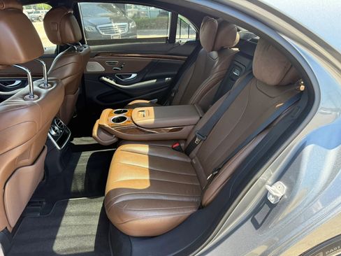 Used 2017 Mercedes-Benz S 550 4MATIC Sedan image 17