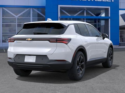 New 2026 Chevrolet Equinox EV LT image 4