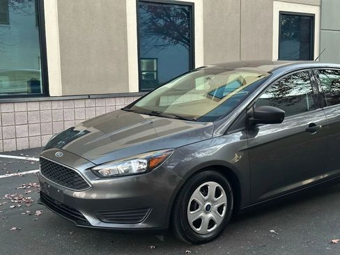 Used 2018 Ford Focus S image 8