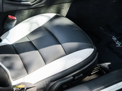 Used 2006 Chevrolet Corvette Convertible w/ Preferred Equipment Group image 78