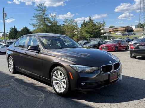 Used 2016 BMW 320i xDrive Sedan AWD/4WD image 3