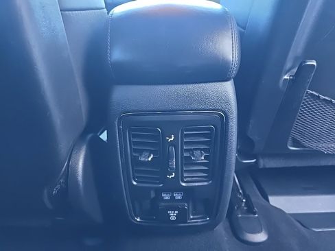 Used 2020 Jeep Grand Cherokee Limited image 23