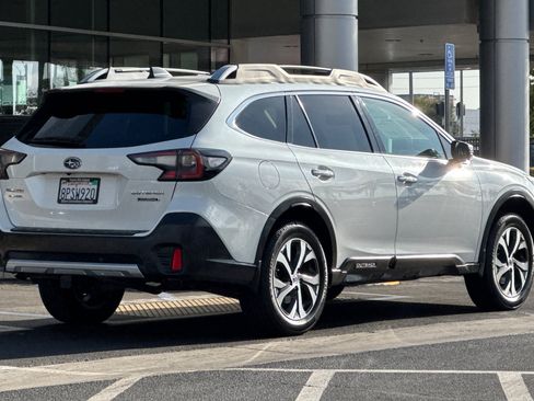 Used 2020 Subaru Outback Touring AWD/4WD image 4