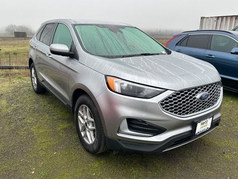Used 2024 Ford Edge SEL image 2