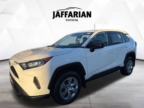 Certified 2022 Toyota RAV4 LE image 9