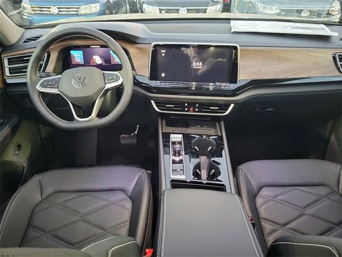 New 2026 Volkswagen Atlas SE image 6