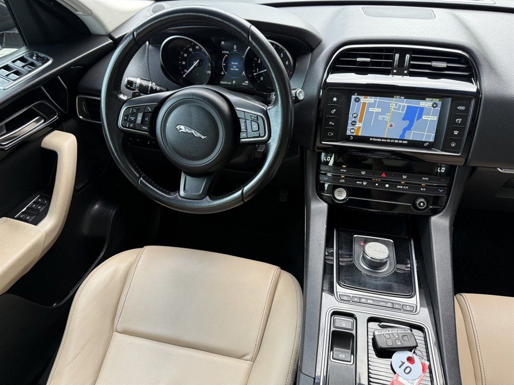 Used 2018 Jaguar F-PACE Premium AWD/4WD image 22