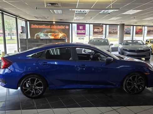 Used 2019 Honda Civic Sport image 5