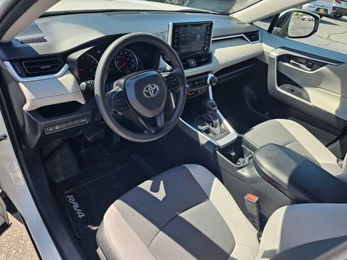Used 2019 Toyota RAV4 XLE w/ Convenience Package AWD/4WD image 2