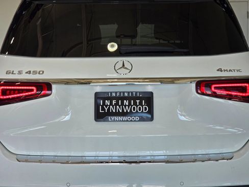Used 2022 Mercedes-Benz GLS 450 4MATIC image 29