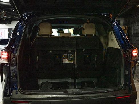 Used 2021 Toyota Sienna XLE w/ XLE Plus Package image 7