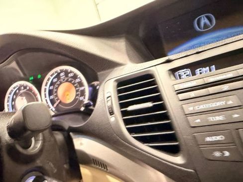 Used 2010 Acura TSX V6 Sedan image 29