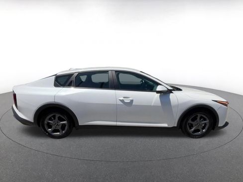 Used 2025 Kia K4 FWD image 16