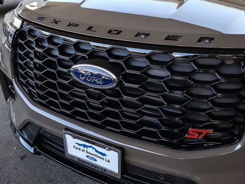 New 2026 Ford Explorer ST w/ Sun And Sound Package image 8