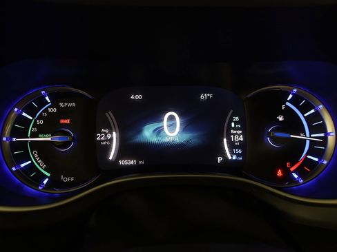 Used 2021 Chrysler Pacifica Touring-L image 34