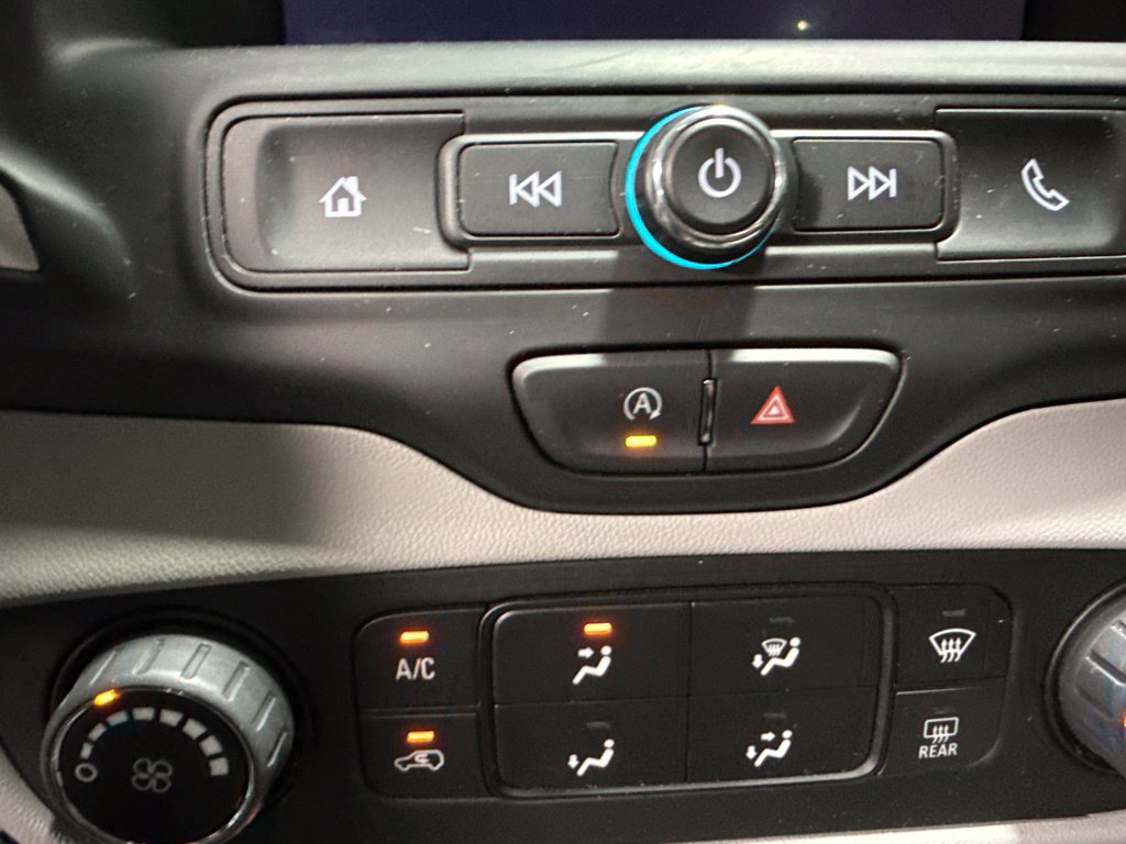 Used 2024 GMC Terrain SLE FWD image 34