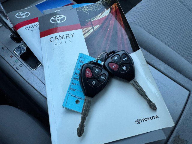 Used 2011 Toyota Camry LE w/ LE Extra-Value Pkg FWD image 20