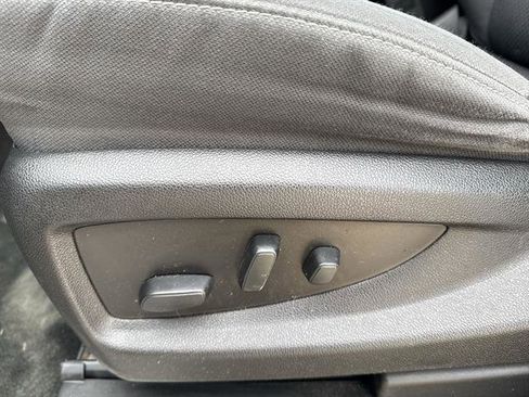 Used 2018 Chevrolet Silverado 1500 LT w/ Midnight Edition image 14