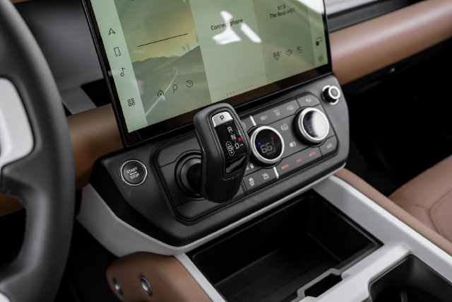 New 2026 Land Rover Defender 110 S AWD/4WD image 31