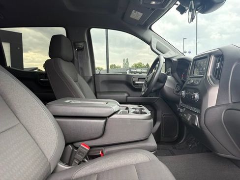 Used 2025 Chevrolet Silverado 1500 Custom Trail Boss w/ LPO, Dark Essentials Package AWD/4WD image 10