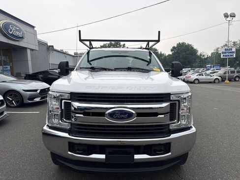 Used 2018 Ford F350 XLT w/ XLT Value Package AWD/4WD image 2