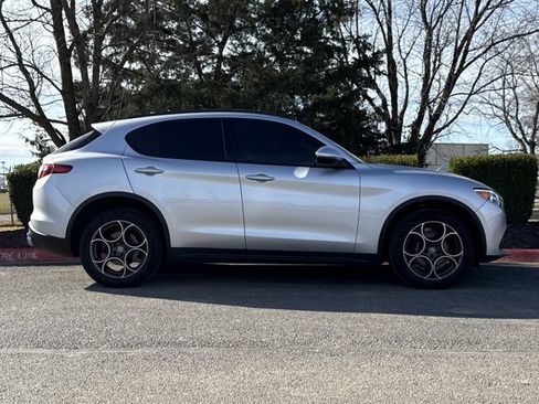 Used 2018 Alfa Romeo Stelvio Sport w/ Quick Order Package 22J Sport image 2
