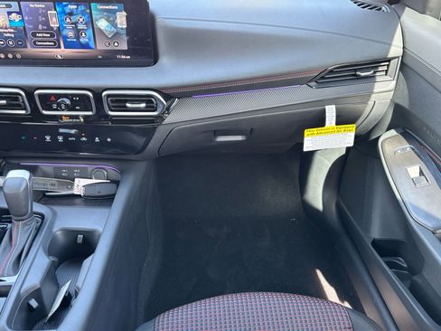 New 2026 Nissan Sentra SR w/ Floor Mat Package image 15