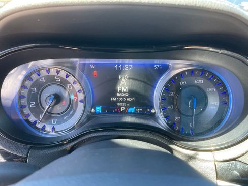 Used 2017 Chrysler 300 S AWD/4WD image 14