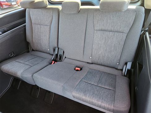 Used 2022 Ford Expedition XLT image 12