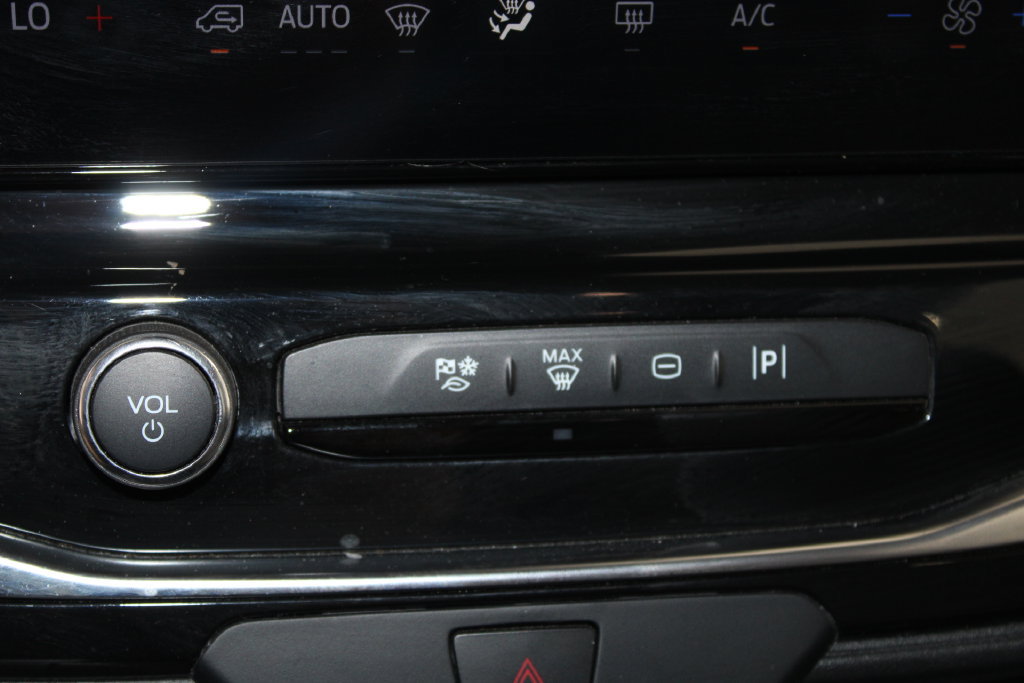Used 2024 Ford Transit 350 XLT RWD image 41