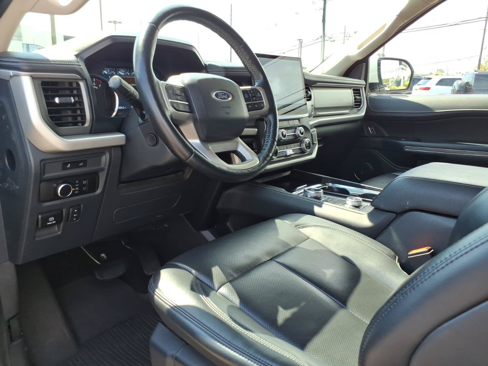 Used 2022 Ford Expedition Max XLT AWD/4WD image 16