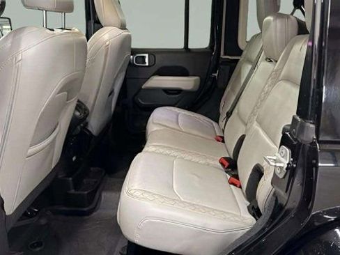 Used 2021 Jeep Wrangler Unlimited Sahara image 20