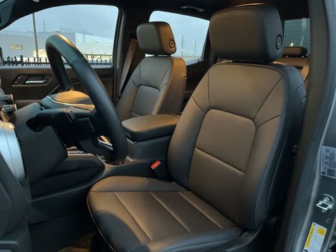 Used 2023 Chevrolet Colorado LT w/ LT Convenience Package III image 26