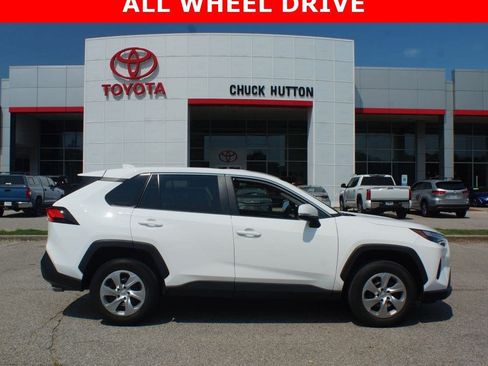 Used 2023 Toyota RAV4 LE AWD/4WD image 1