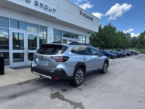 Used 2024 Subaru Outback Touring w/ Popular Package #2 AWD/4WD image 3