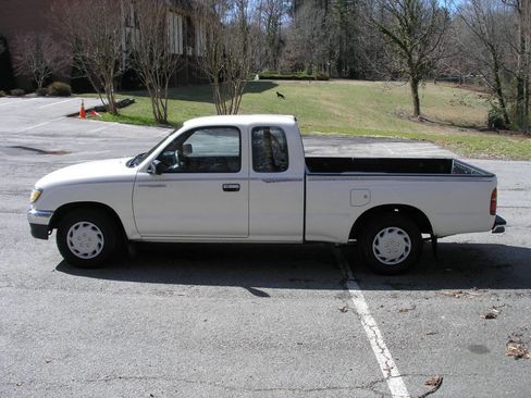 Used 1995 Toyota Tacoma 2WD Xtracab image 8
