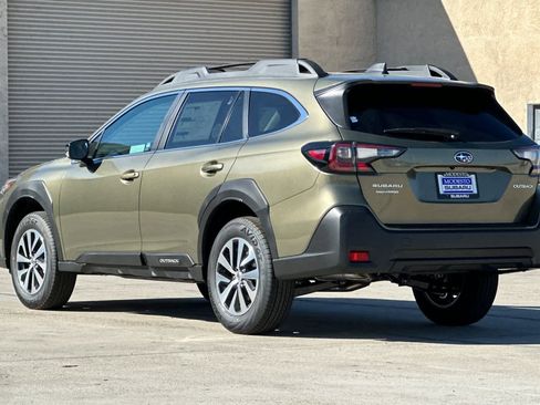 New 2025 Subaru Outback Premium image 5