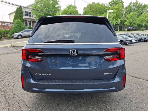 Used 2026 Honda Odyssey Touring image 5