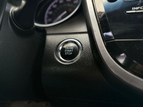 Used 2018 Toyota Camry SE w/ Convenience Package image 19